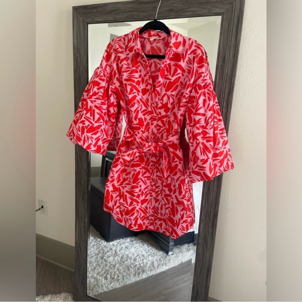 Veronica Beard Samy Red/Pink Print Button Front
Belted Puff Sleeve Dress